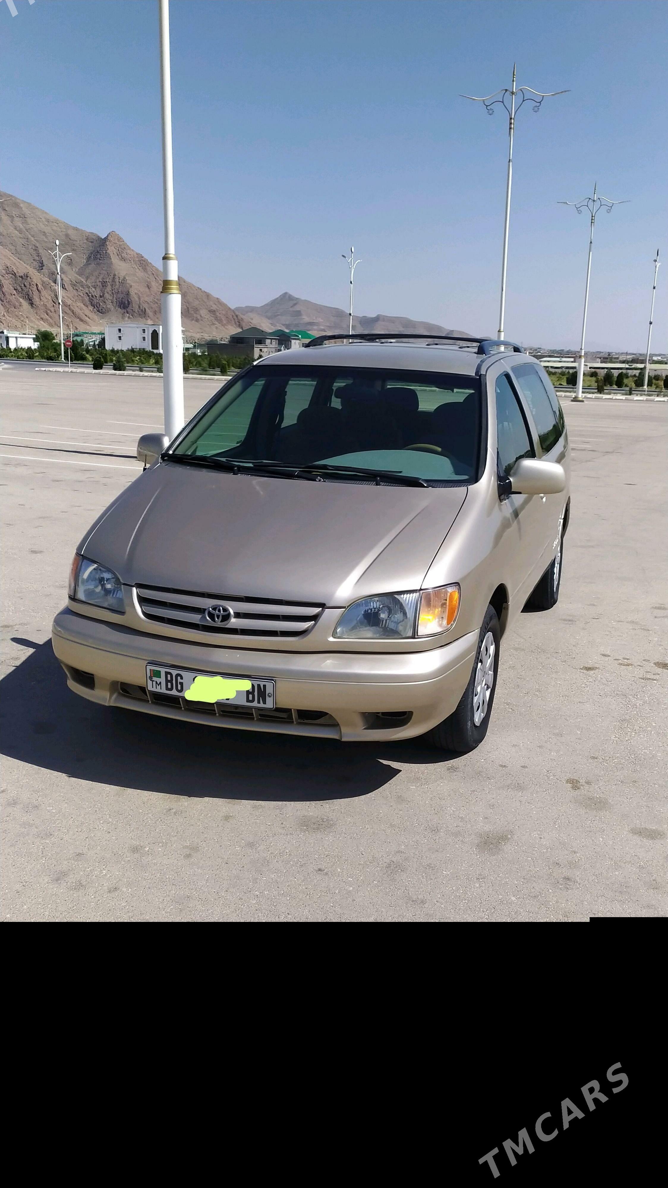 Toyota Sienna 2002 - 170 000 TMT - Гумдаг - img 2
