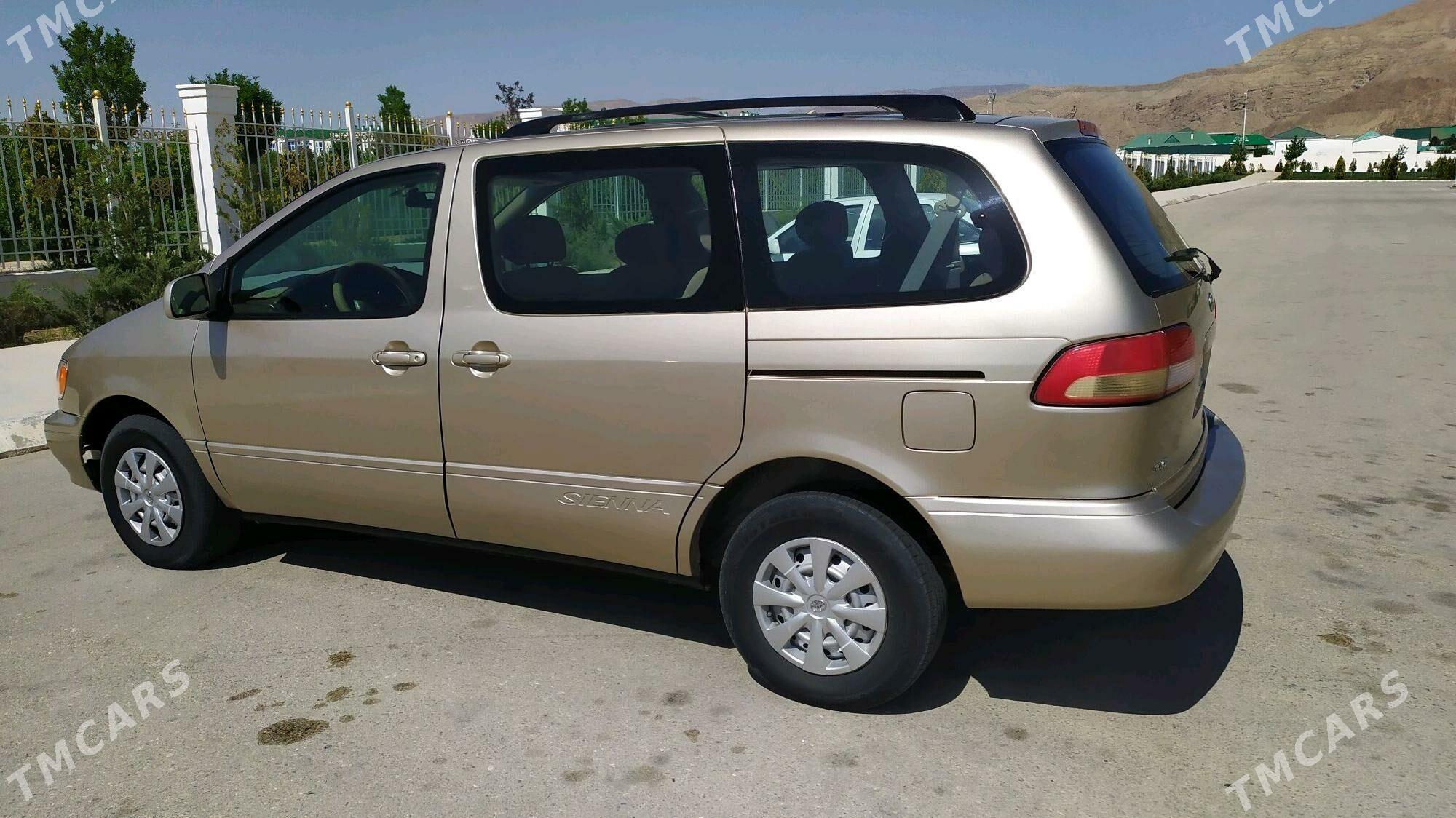 Toyota Sienna 2002 - 170 000 TMT - Гумдаг - img 6