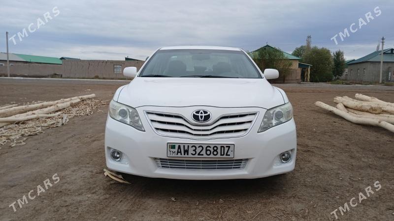Toyota Camry 2011 - 240 000 TMT - Кёнеургенч - img 1