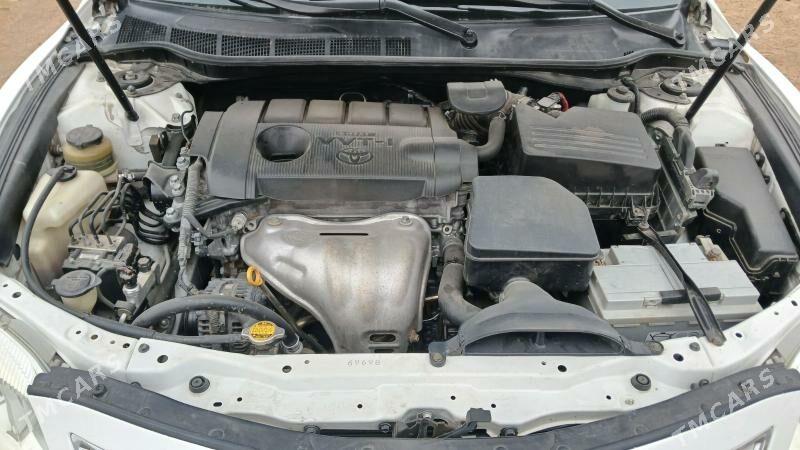 Toyota Camry 2011 - 240 000 TMT - Кёнеургенч - img 7
