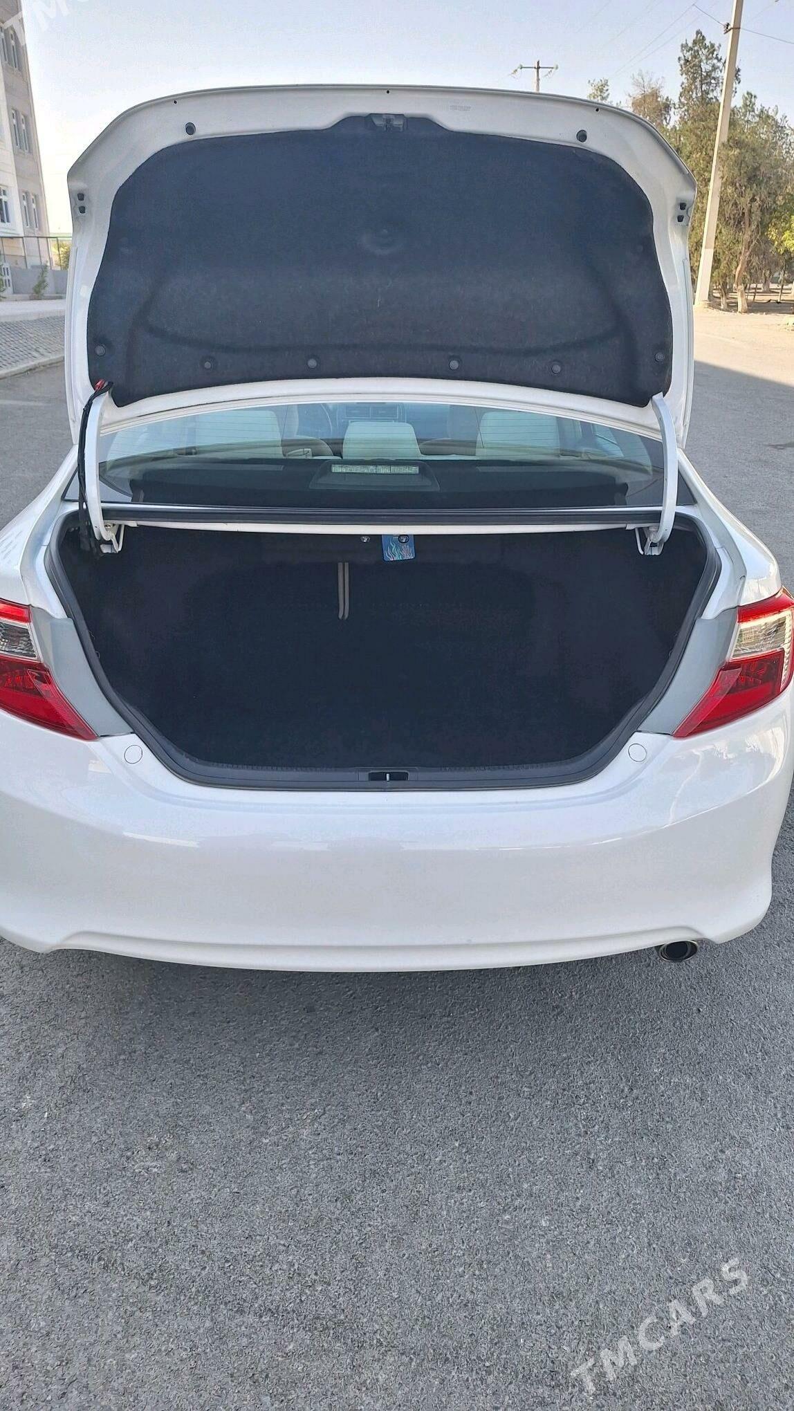 Toyota Camry 2013 - 205 000 TMT - Бузмеин - img 5