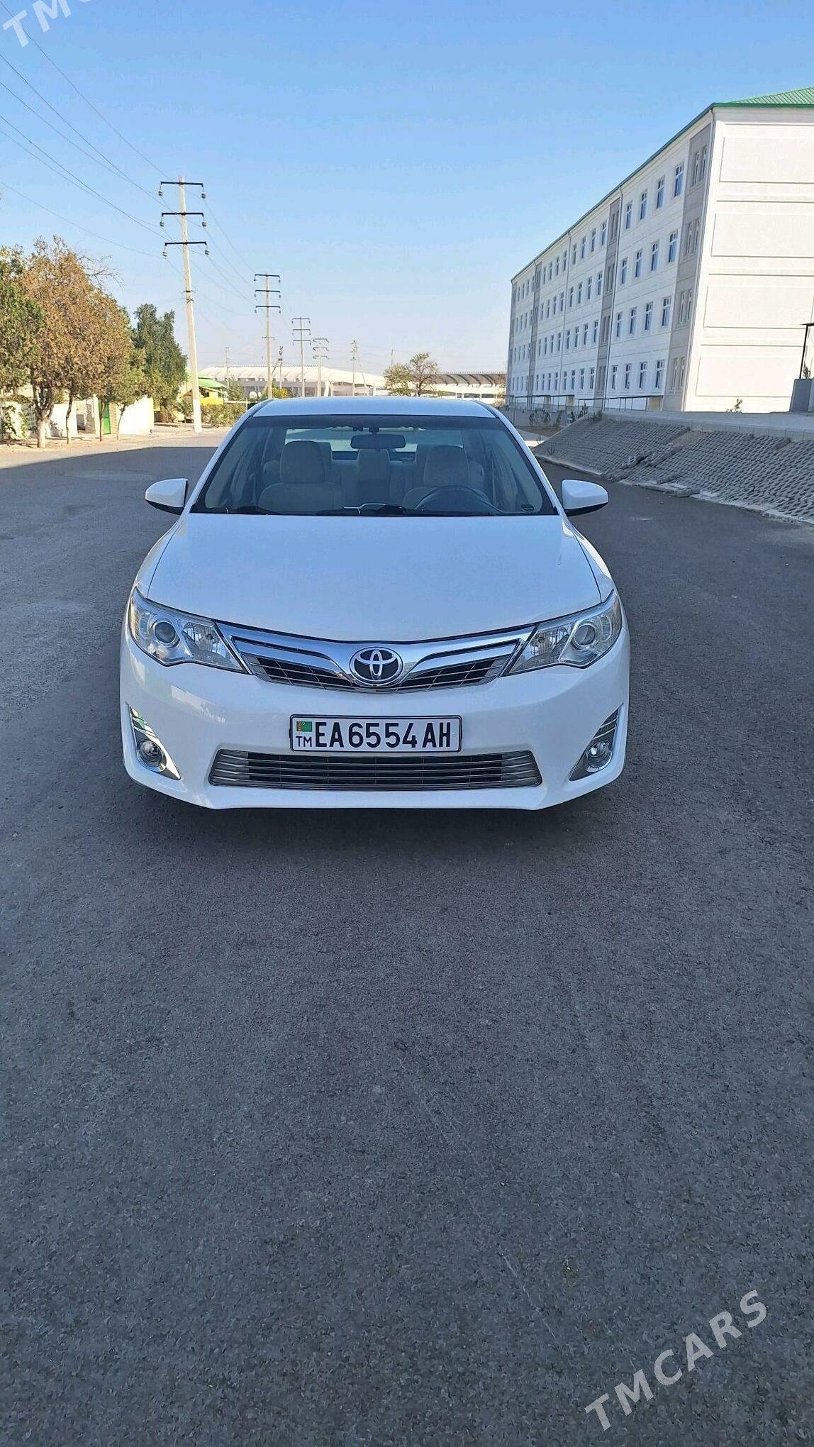 Toyota Camry 2013 - 205 000 TMT - Бузмеин - img 1