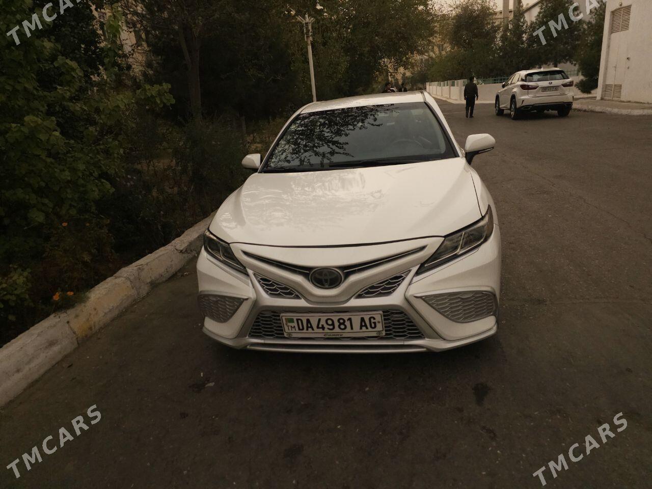 Toyota Camry 2018 - 305 000 TMT - ул. Подвойского (Битарап Туркменистан шаёлы) - img 4