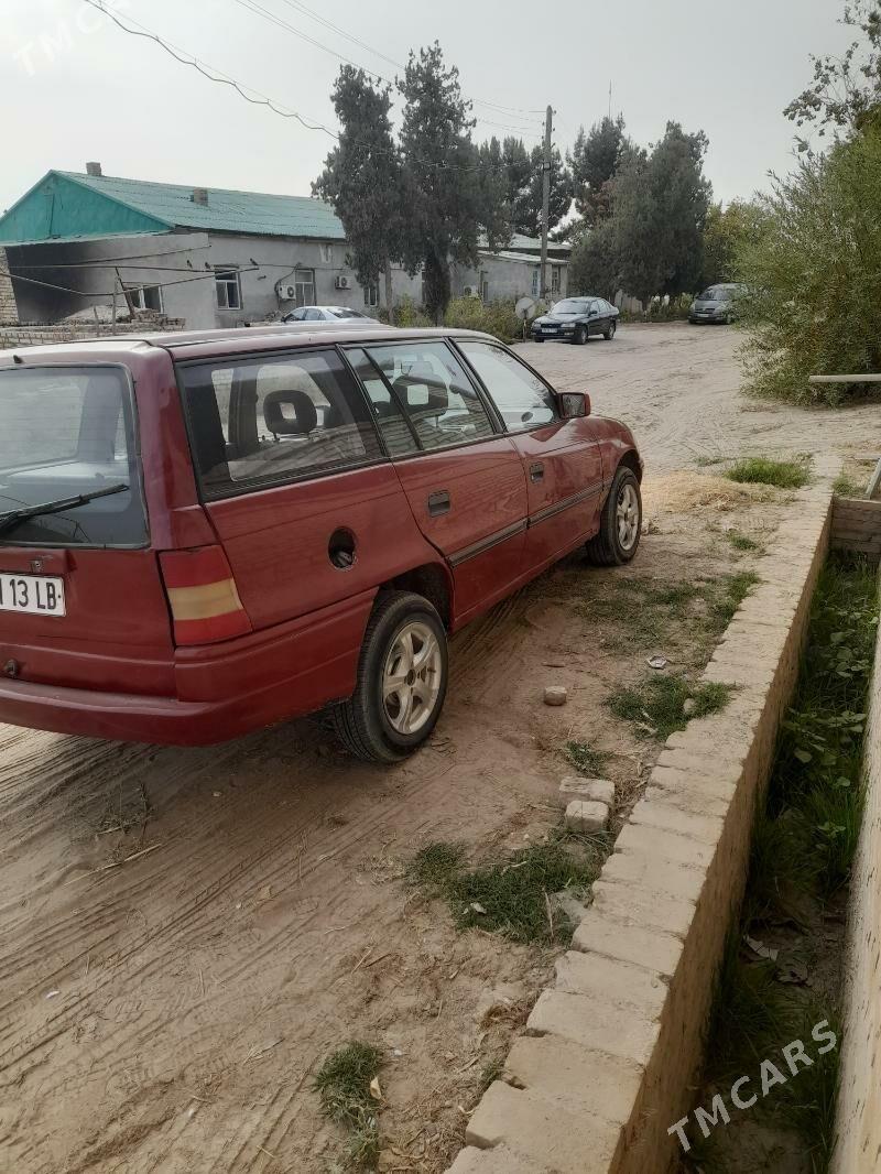 Opel Astra 1993 - 19 000 TMT - Халач - img 4