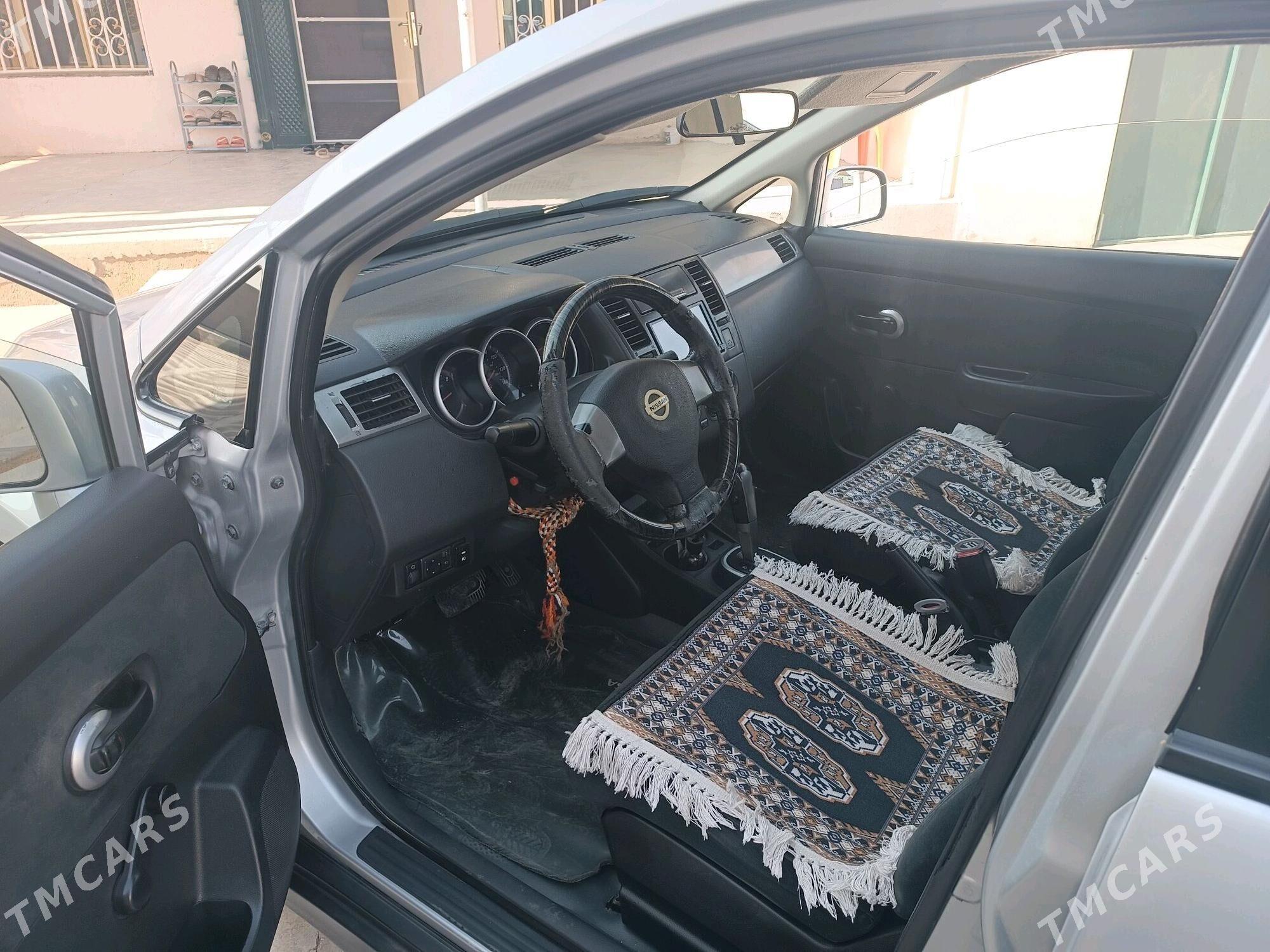 Nissan Versa 2010 - 120 000 TMT - Балканабат - img 3