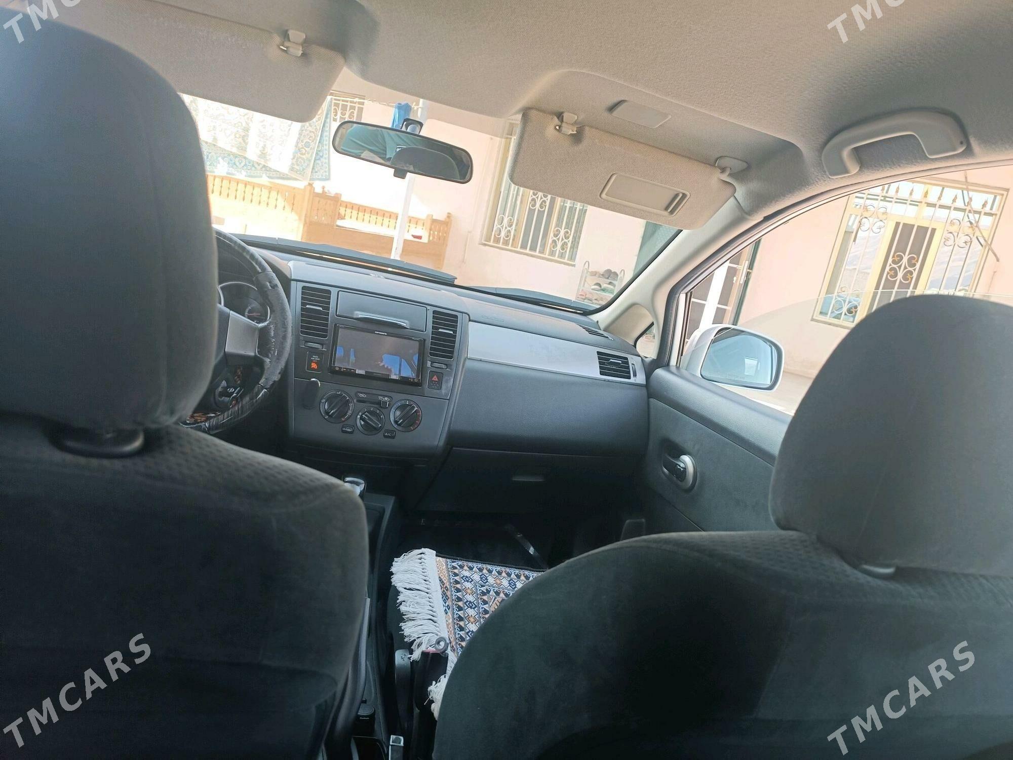 Nissan Versa 2010 - 120 000 TMT - Балканабат - img 2