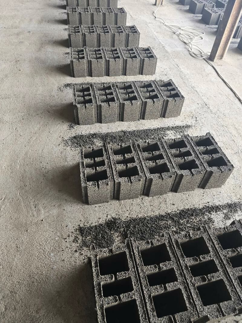 Blok kerpiç hem sary   Керпич - Гёкдепе - img 2