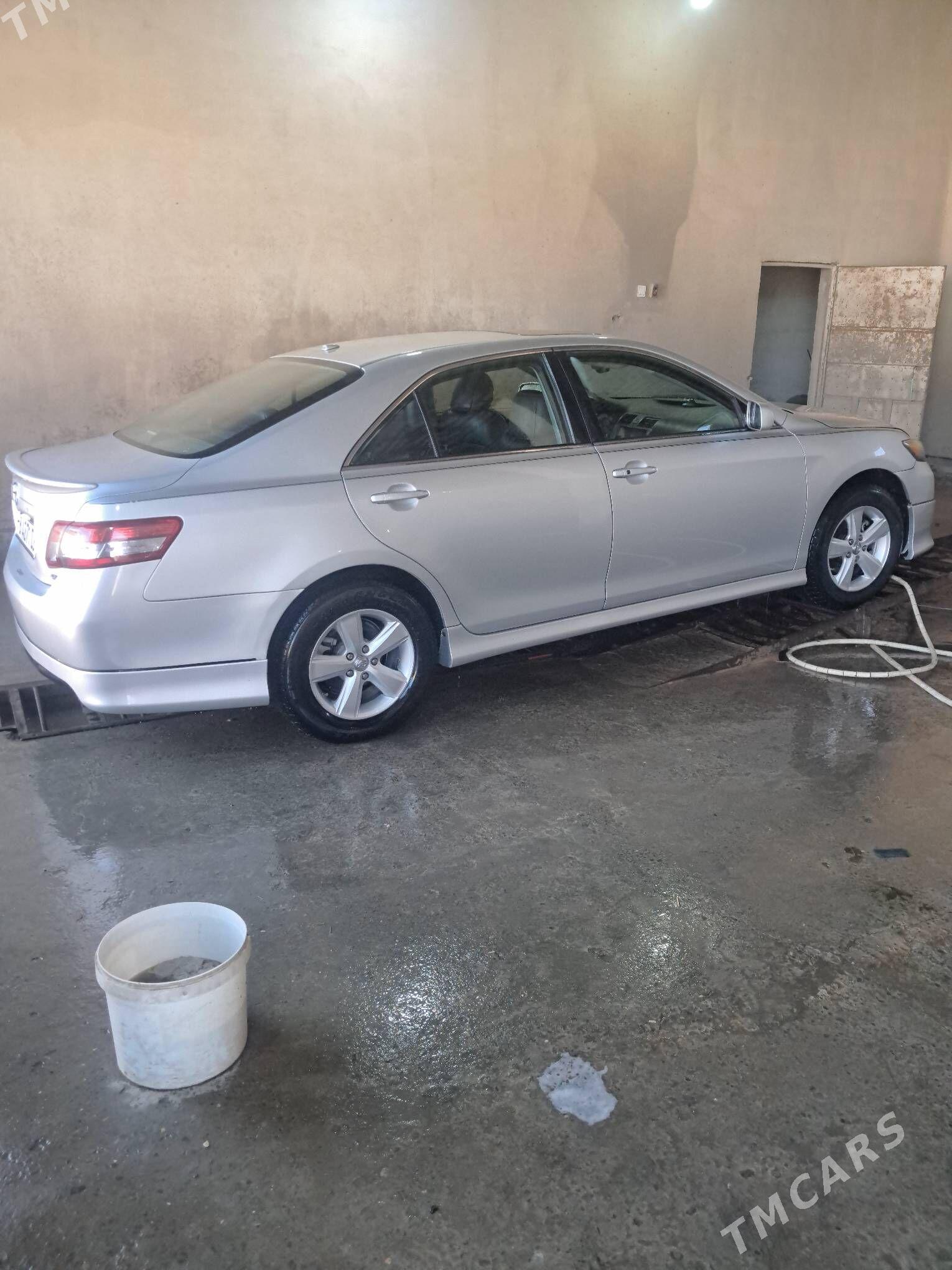 Toyota Camry 2010 - 210 000 TMT - Кёнеургенч - img 4