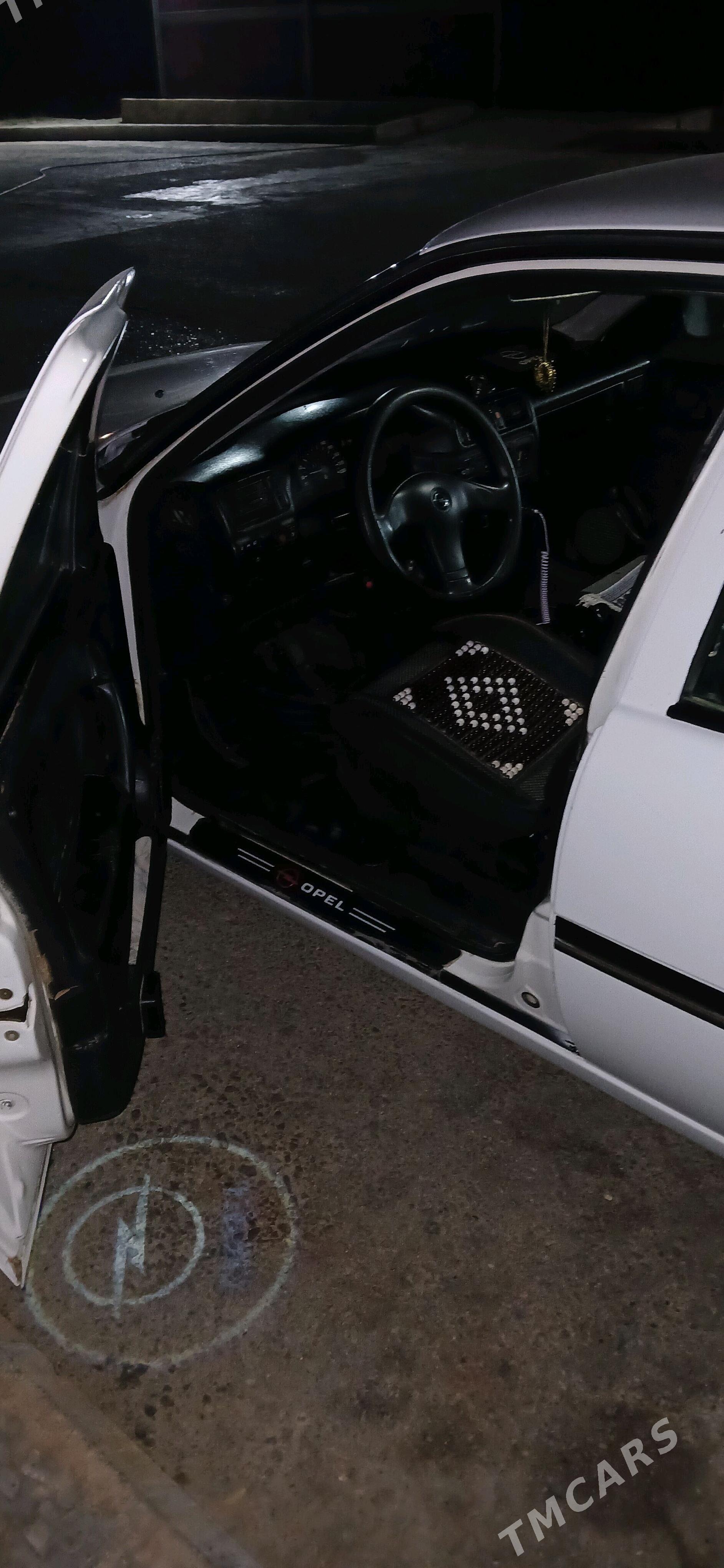 Opel Vectra 1992 - 42 000 TMT - Gyzylarbat - img 6