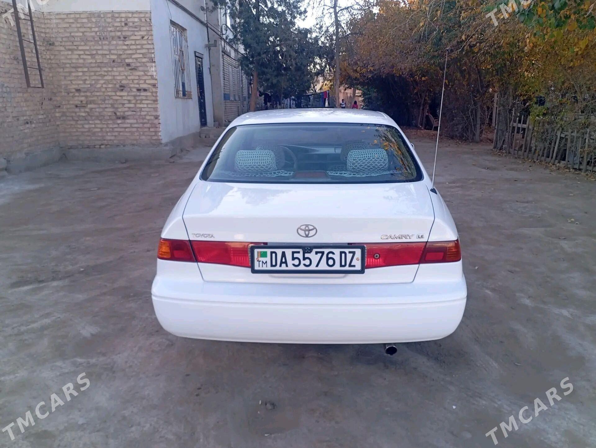 Toyota Camry 2001 - 143 000 TMT - Köneürgenç - img 4