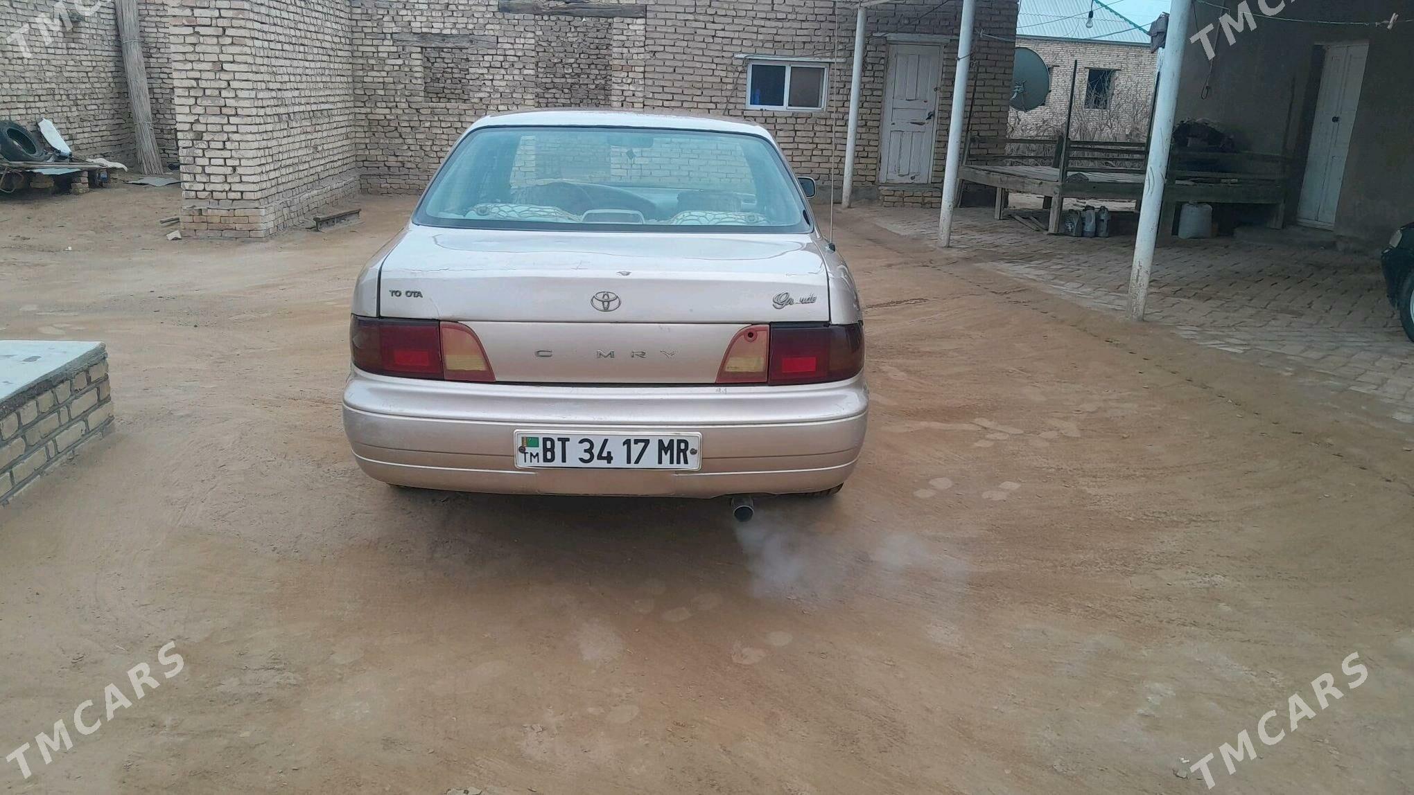 Toyota Camry 1993 - 54 000 TMT - Ýolöten - img 5