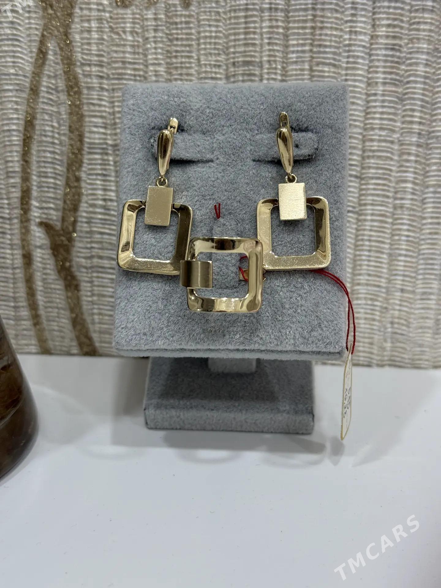 Türk gyzyl komplekt - Ашхабад - img 1