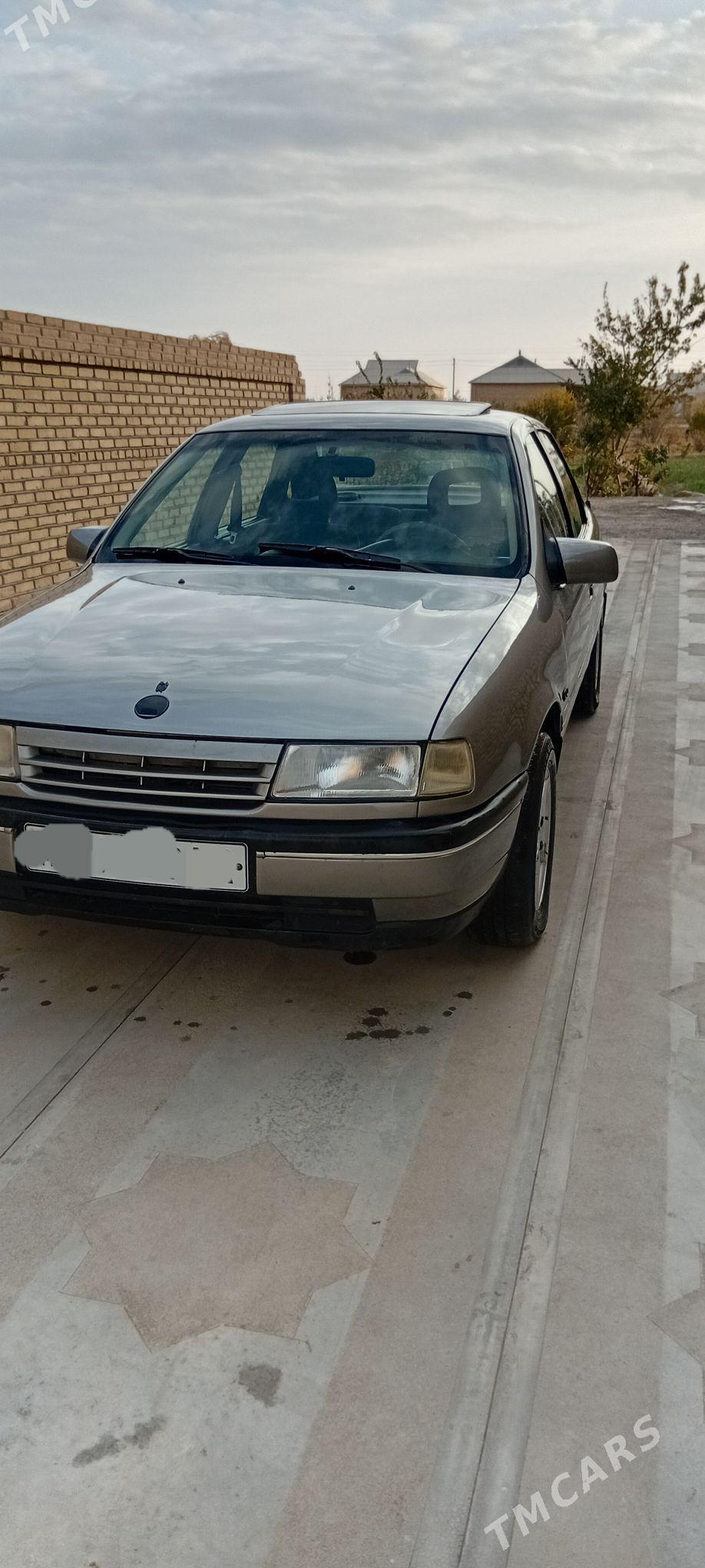 Opel Vectra 1990 - 45 000 TMT - Mary - img 5