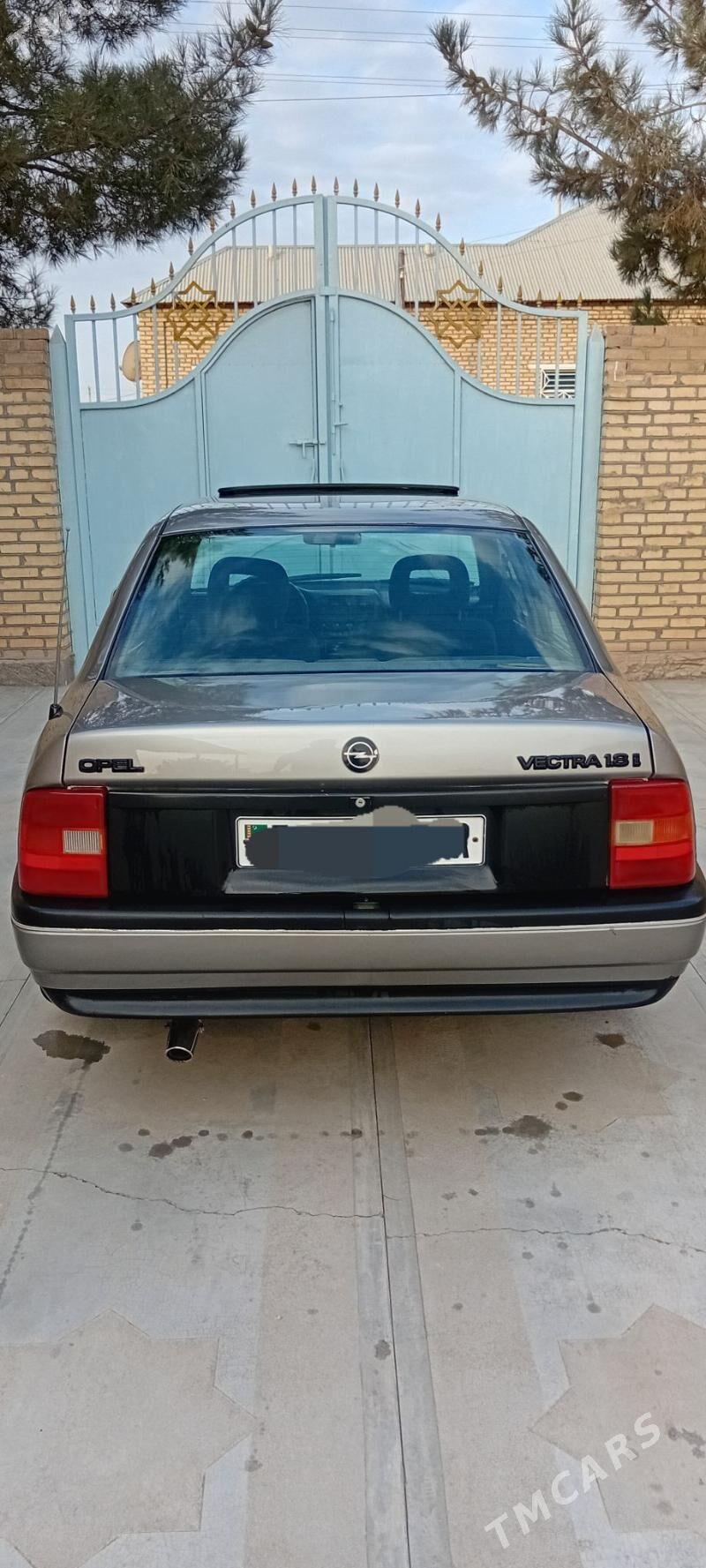 Opel Vectra 1990 - 45 000 TMT - Mary - img 2