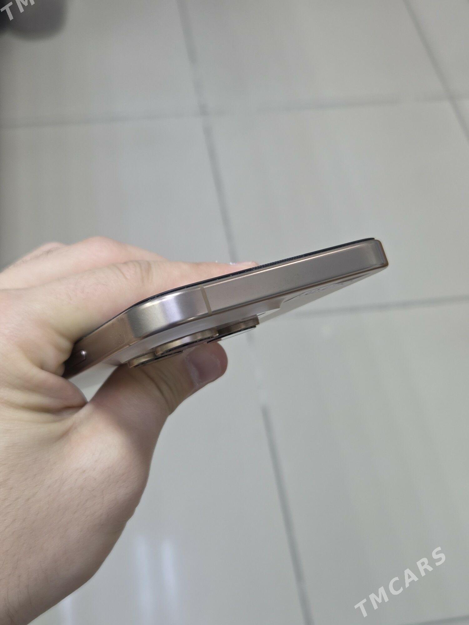 16 pro max - Торговый центр "15 лет Независимости" - img 2