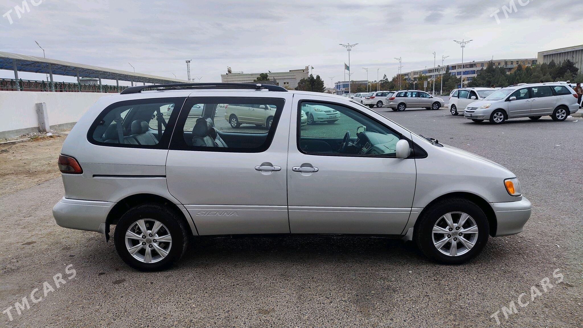 Toyota Sienna 2002 - 180 000 TMT - Мары - img 3