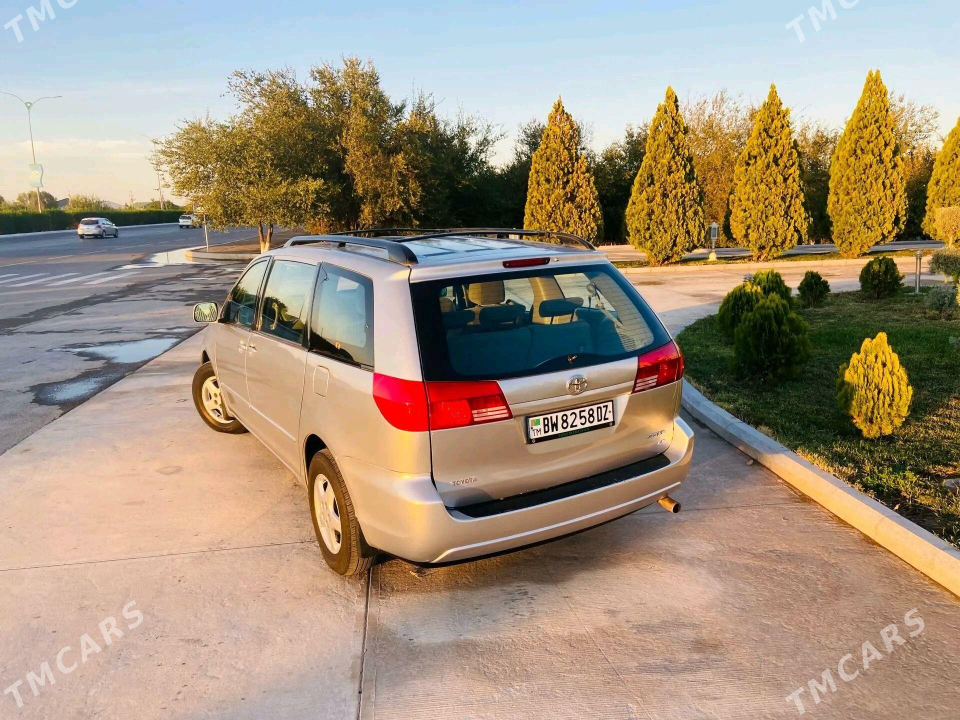 Toyota Sienna 2003 - 200 000 TMT - Дашогуз - img 5