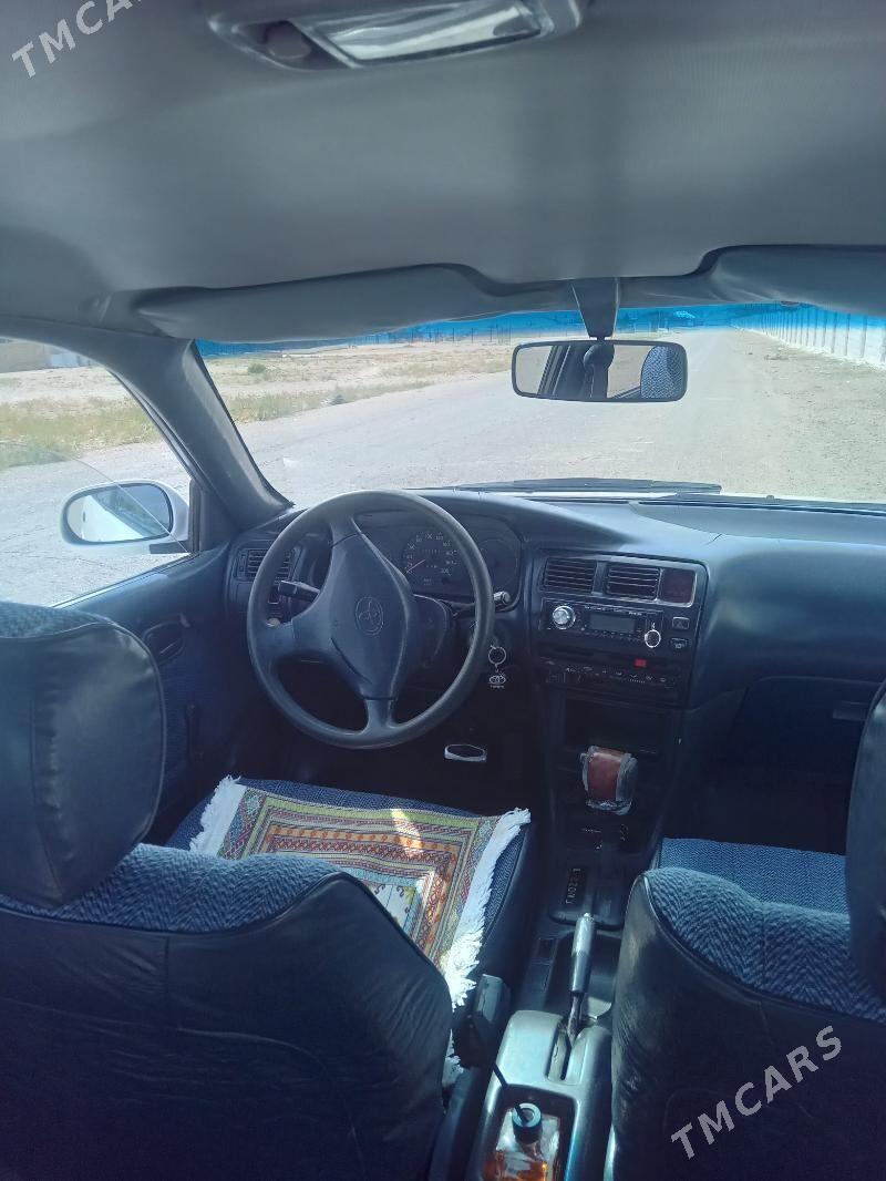Toyota Corolla 1994 - 65 000 TMT - Балканабат - img 3