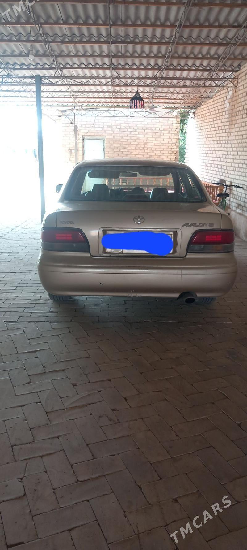 Toyota Avalon 1996 - 100 000 TMT - Halaç - img 1