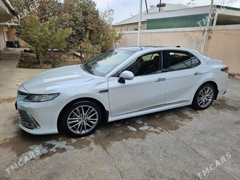 Toyota Camry 2022 - 637 000 TMT - Köşi - img 3