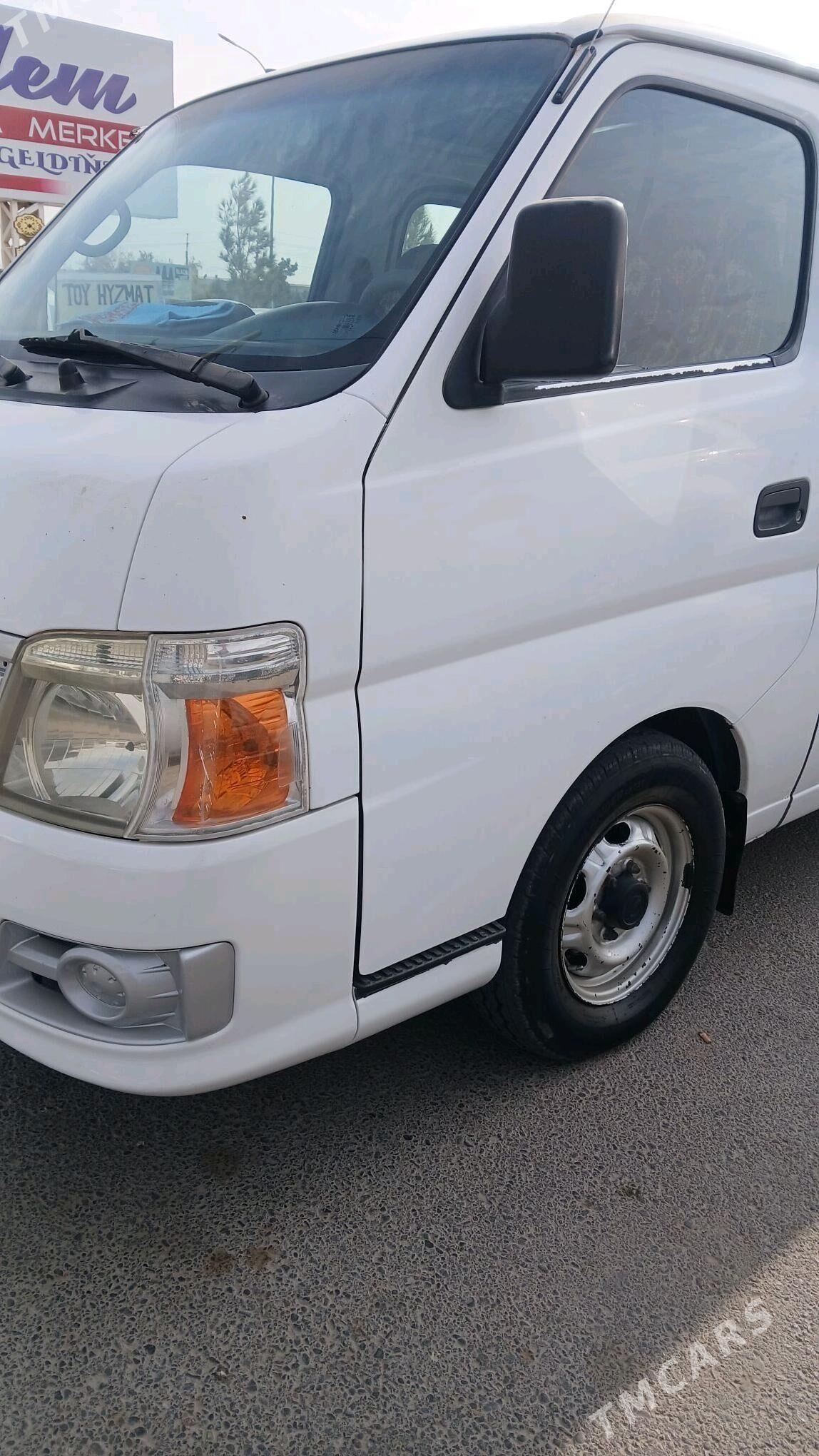 Nissan Urvan 2010 - 185 000 TMT - Мары - img 2