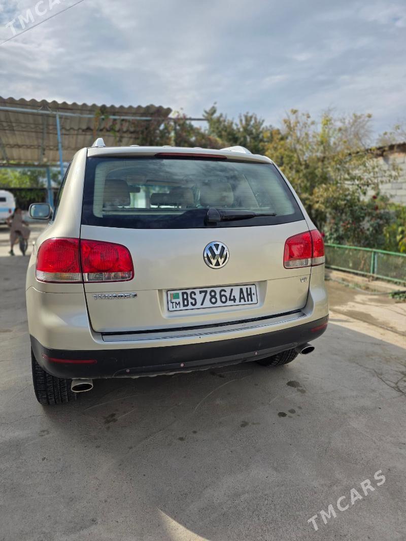 Volkswagen Touareg 2005 - 130 000 TMT - Ýaşlyk - img 5