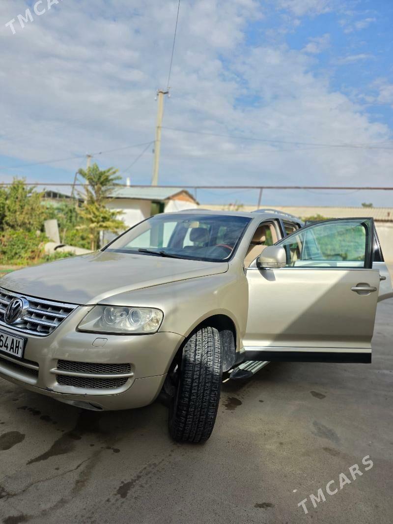 Volkswagen Touareg 2005 - 130 000 TMT - Ýaşlyk - img 7