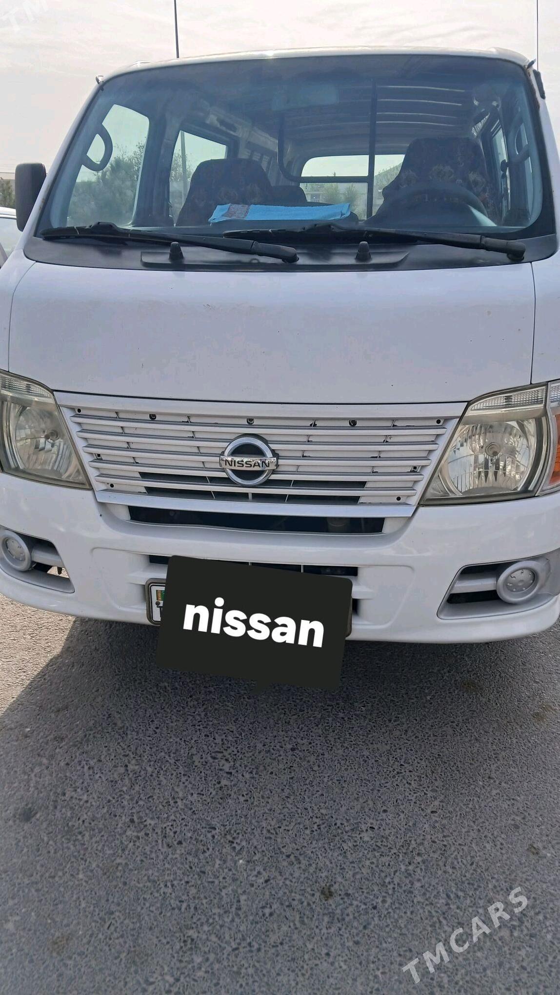 Nissan Urvan 2010 - 185 000 TMT - Мары - img 6