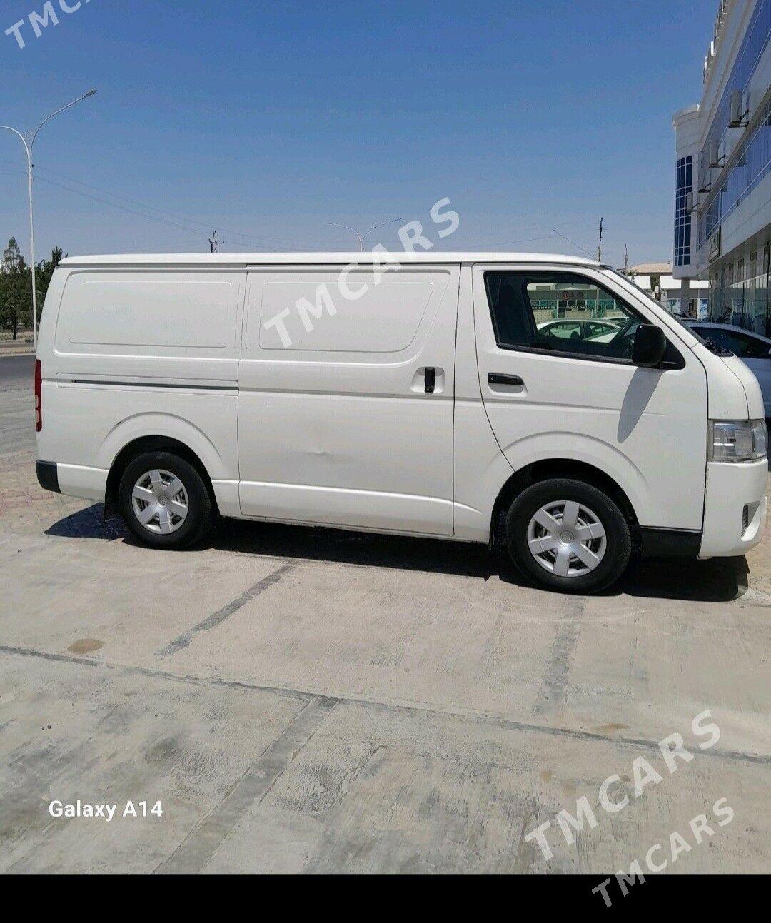 Toyota Hiace 2020 - 390 000 TMT - Мары - img 9