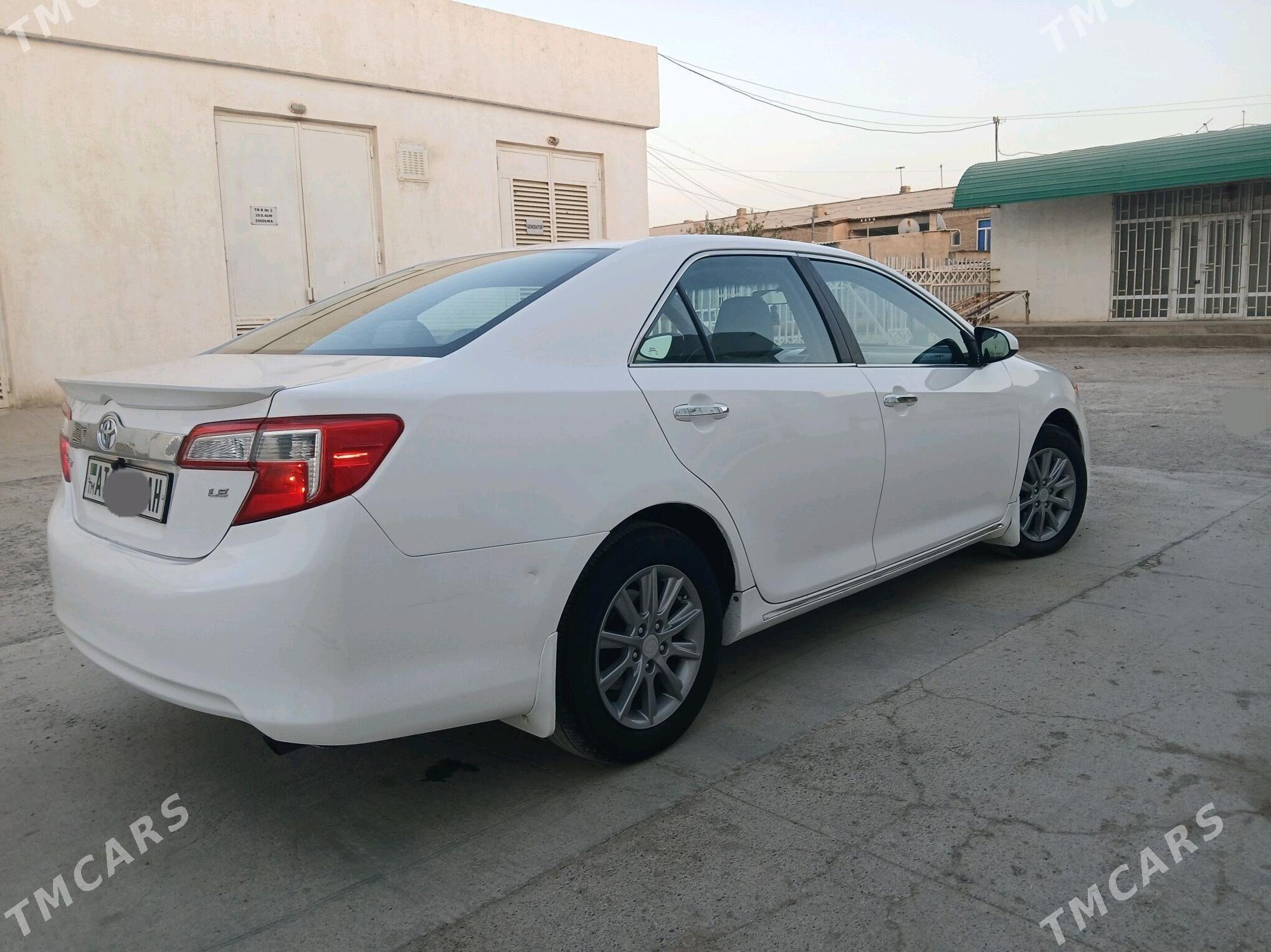 Toyota Camry 2012 - 180 000 TMT - Теджен - img 3