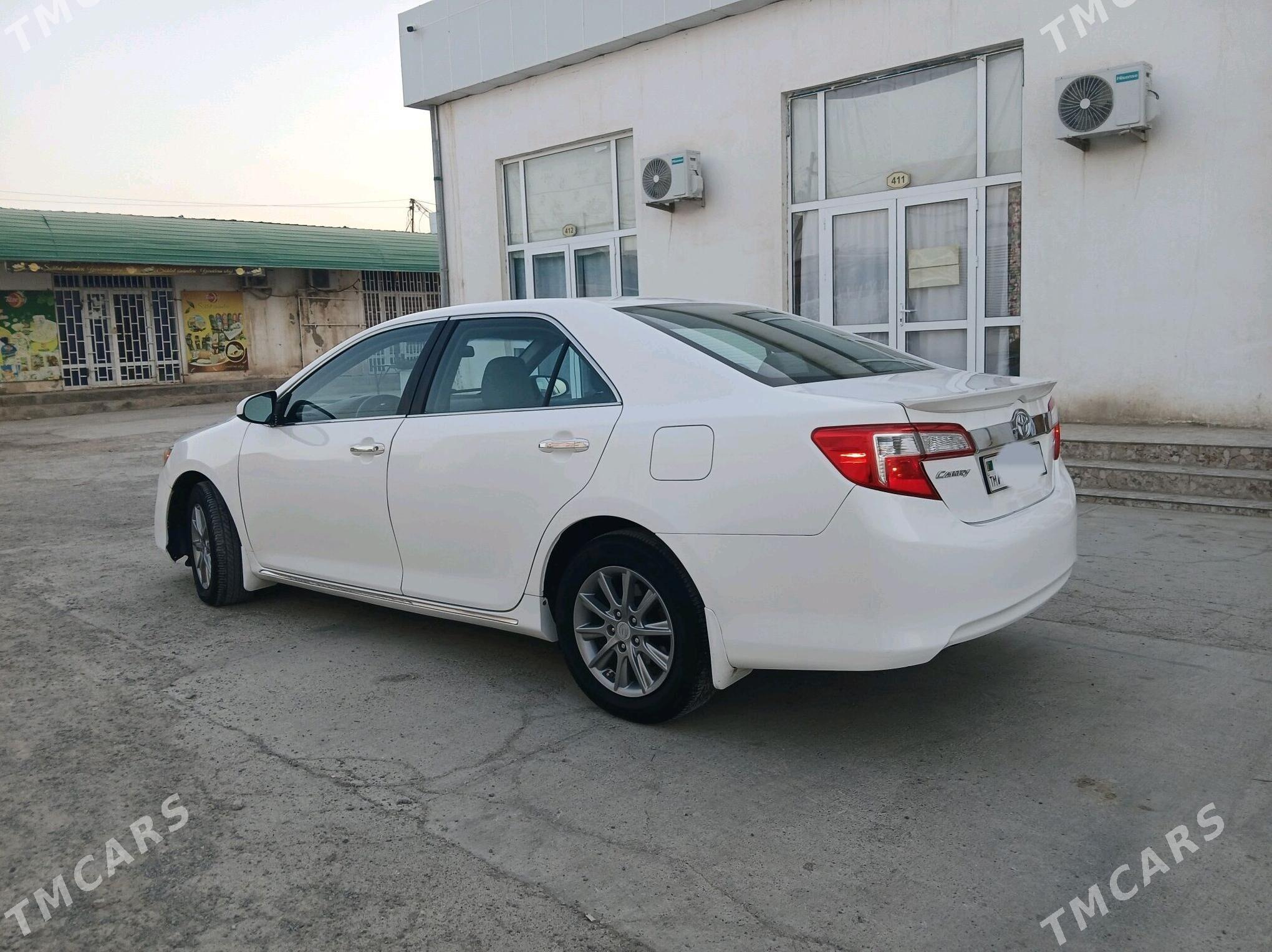 Toyota Camry 2012 - 180 000 TMT - Теджен - img 4