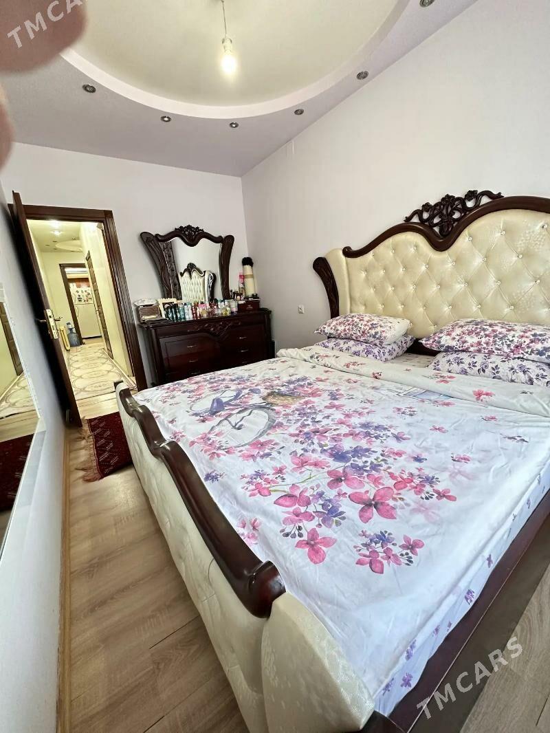 1 et 3 kom Gawda - ул. Туркменбаши шаёлы (Ленина) - img 6