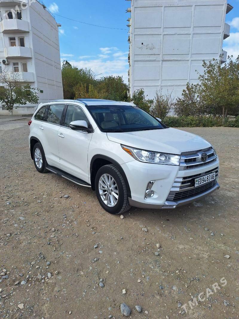 Toyota Highlander 2018 - 540 000 TMT - Büzmeýin GRES - img 4