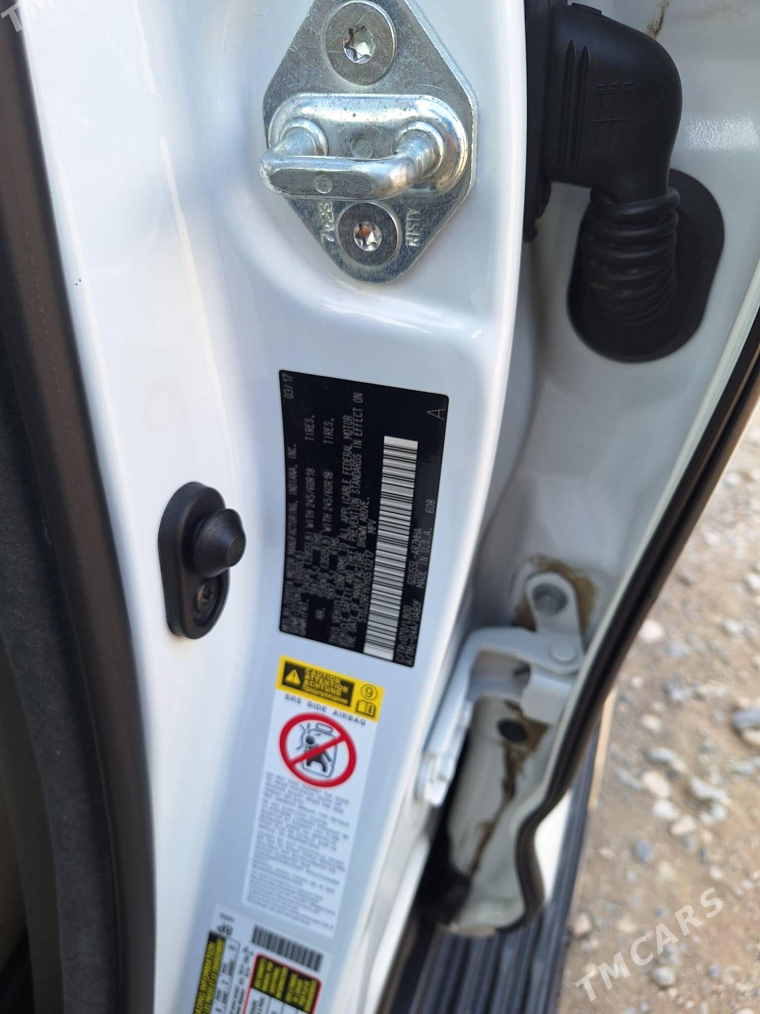 Toyota Highlander 2018 - 540 000 TMT - Büzmeýin GRES - img 10