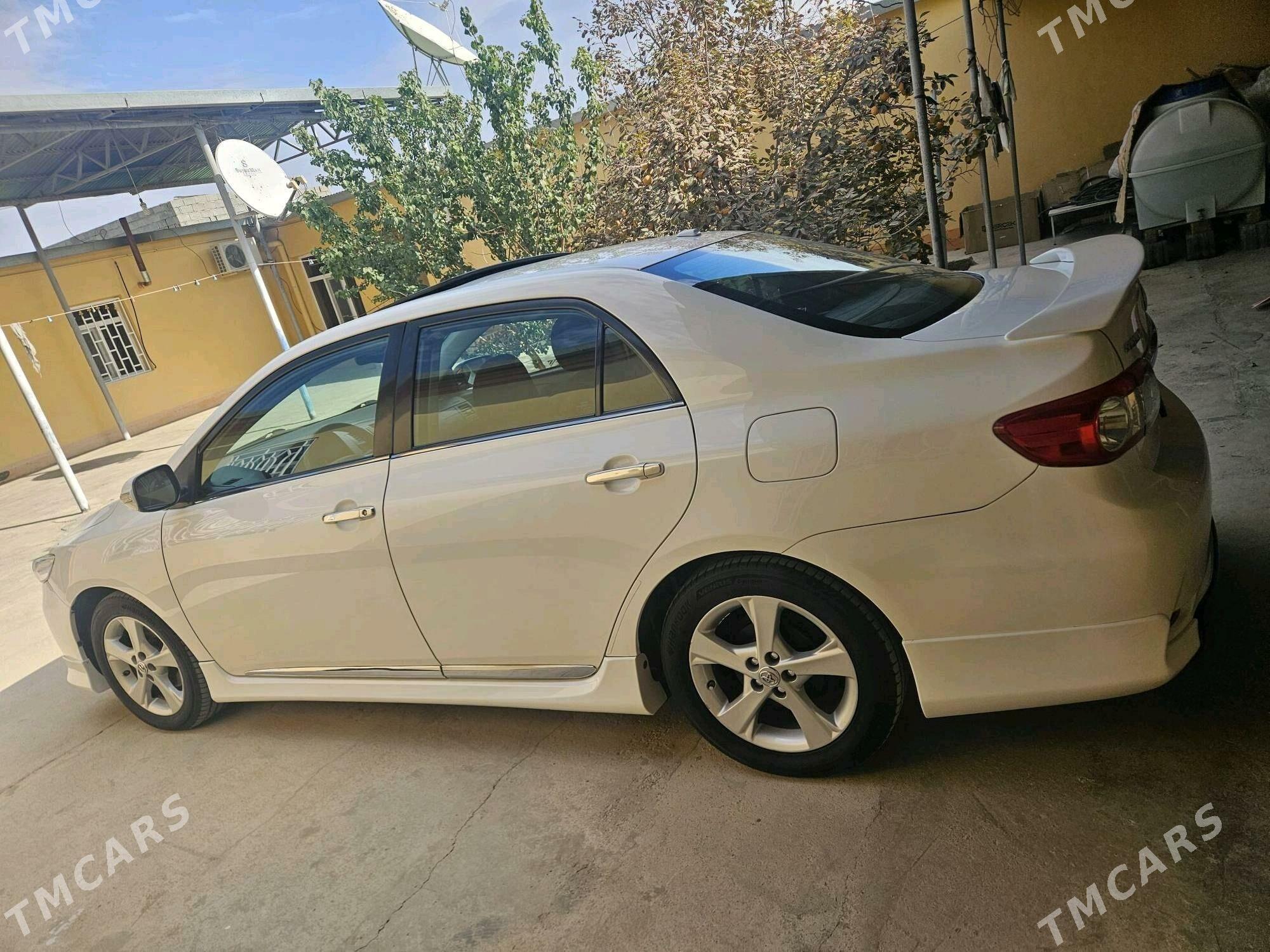 Toyota Corolla 2012 - 190 000 TMT - Гарадамак Шор - img 3