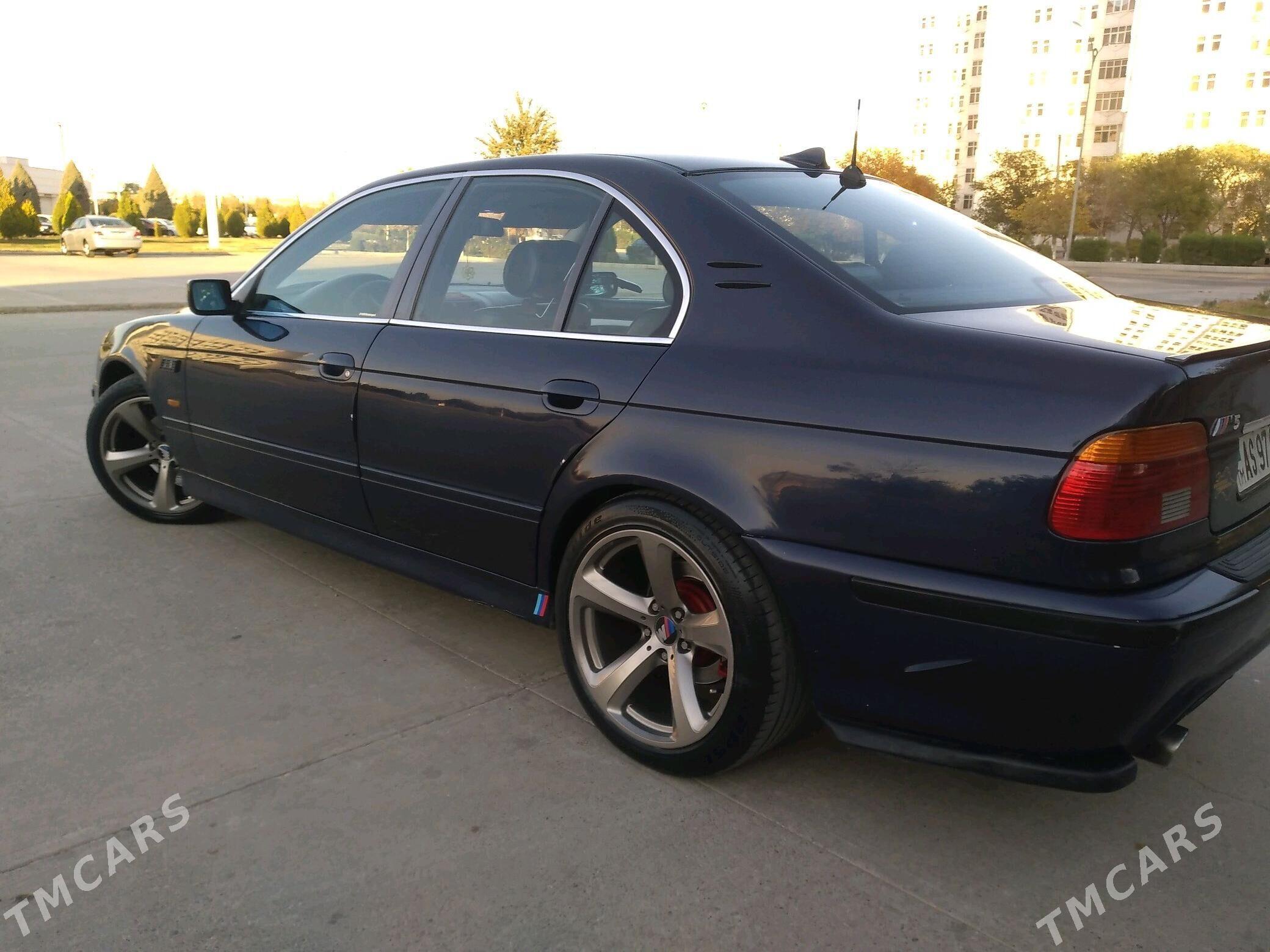 BMW E39 2002 - 130 000 TMT - Daşoguz - img 4