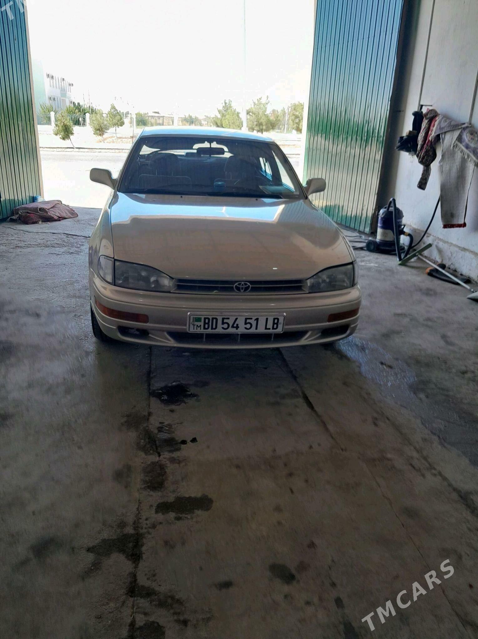 Toyota Camry 1992 - 110 000 TMT - Дянев - img 3