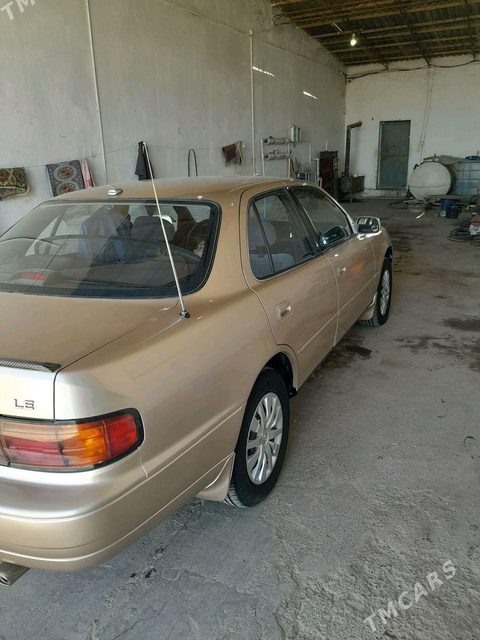 Toyota Camry 1992 - 110 000 TMT - Дянев - img 5