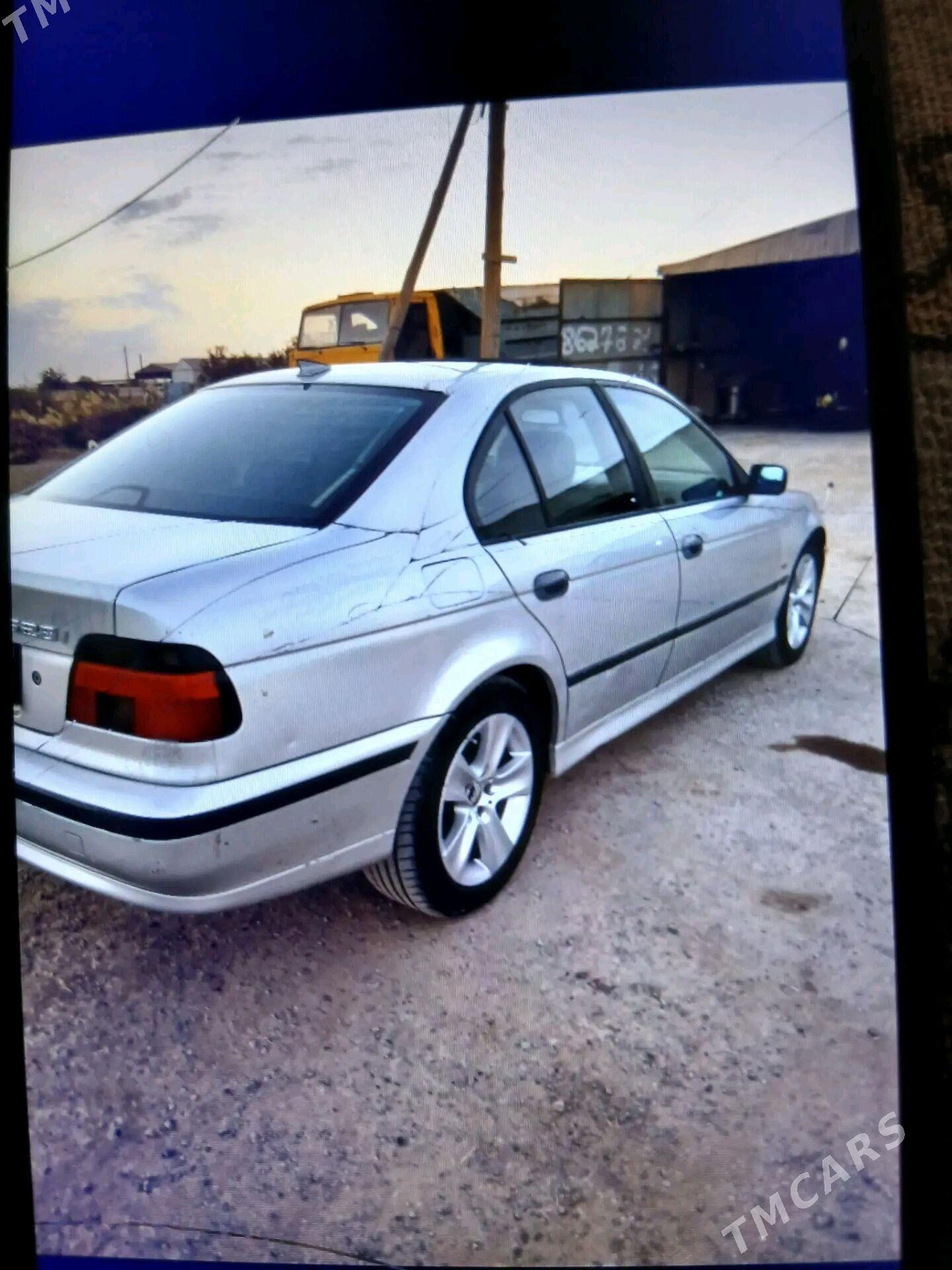 BMW 528 2000 - 80 000 TMT - Oguz han - img 4