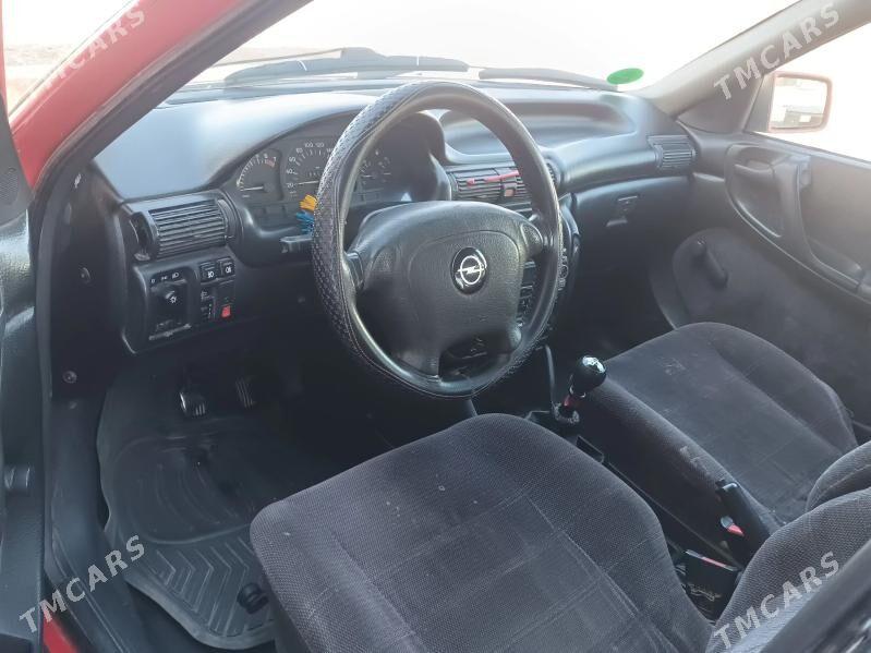 Opel Astra 1994 - 55 000 TMT - Балканабат - img 1