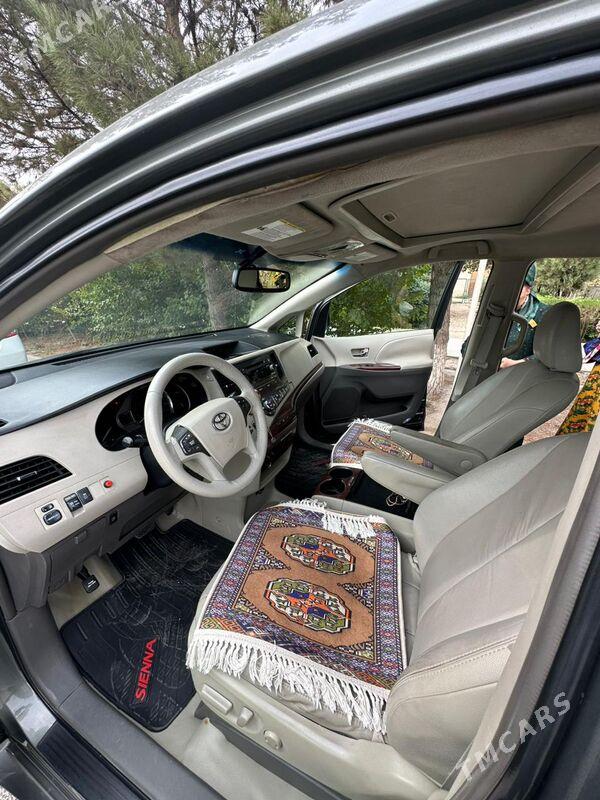 Toyota Sienna 2011 - 280 000 TMT - Mary - img 4