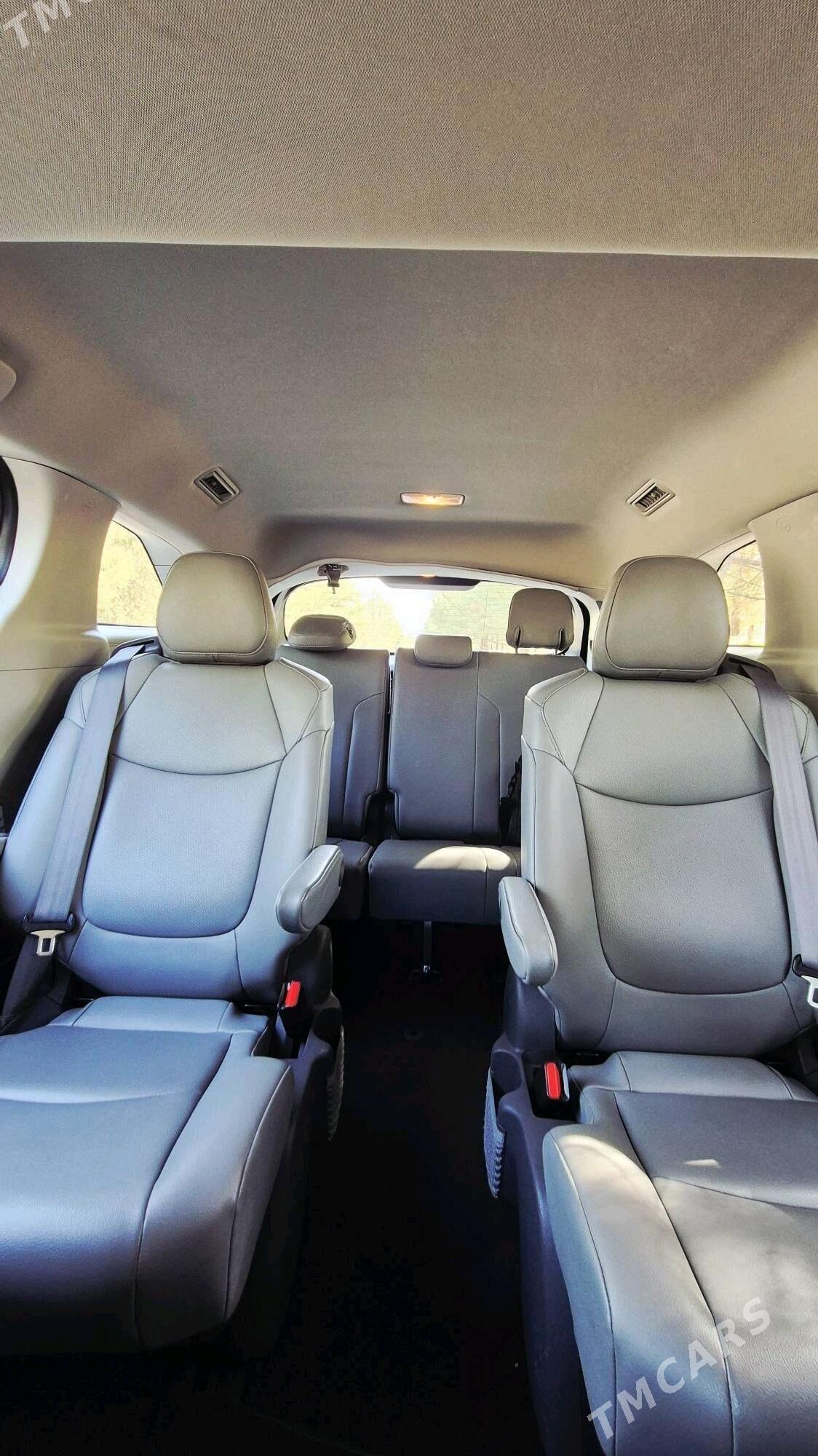 Toyota Sienna 2021 - 530 000 TMT - Мир 1 - img 7