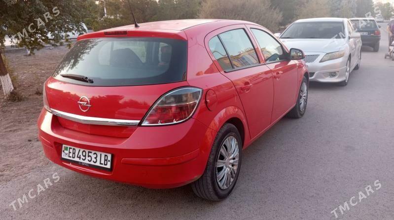 Opel Astra 2013 - 130 000 TMT - Türkmenabat - img 2