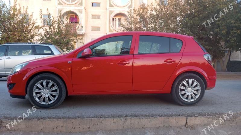 Opel Astra 2013 - 130 000 TMT - Türkmenabat - img 3