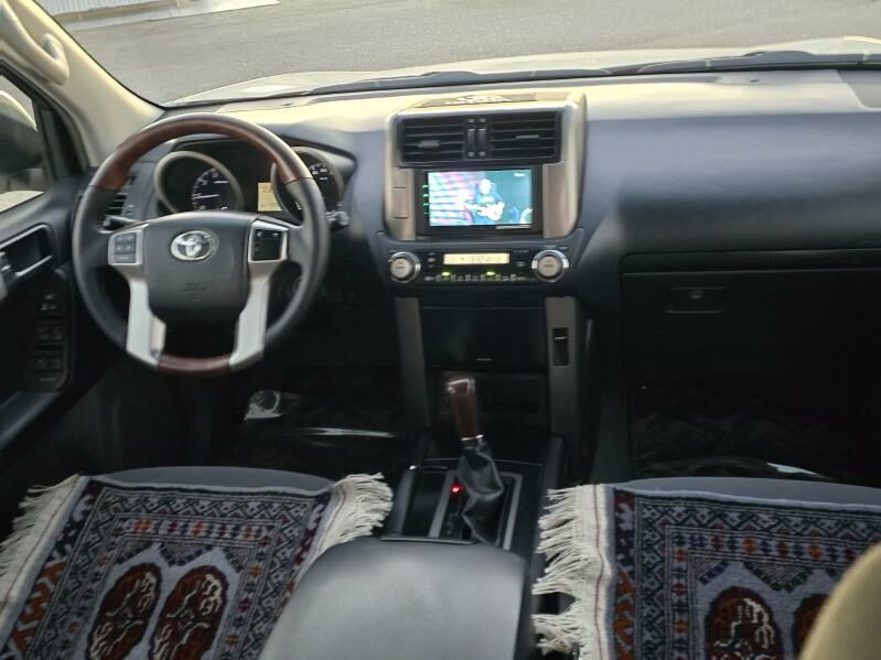 Toyota Land Cruiser Prado 2013 - 555 000 TMT - "Altyn Asyr" Gündogar bazary (Jygyllyk) - img 3