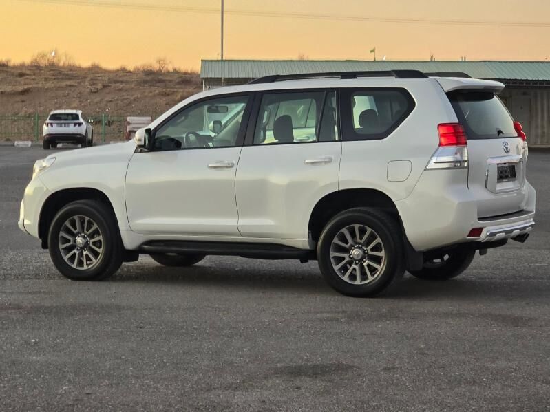 Toyota Land Cruiser Prado 2013 - 555 000 TMT - "Altyn Asyr" Gündogar bazary (Jygyllyk) - img 5