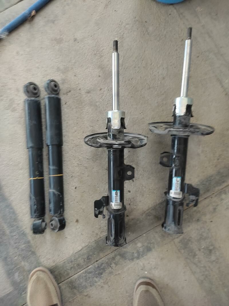 highlande amartizator komplekt 3 200 TMT - Теджен - img 1