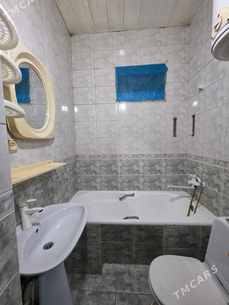 Arenda Hitrowka 3kom 1etaž - Хитровка - img 7