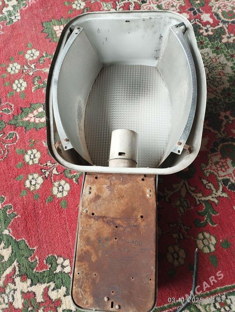 projektor прожектор - Дянев - img 1