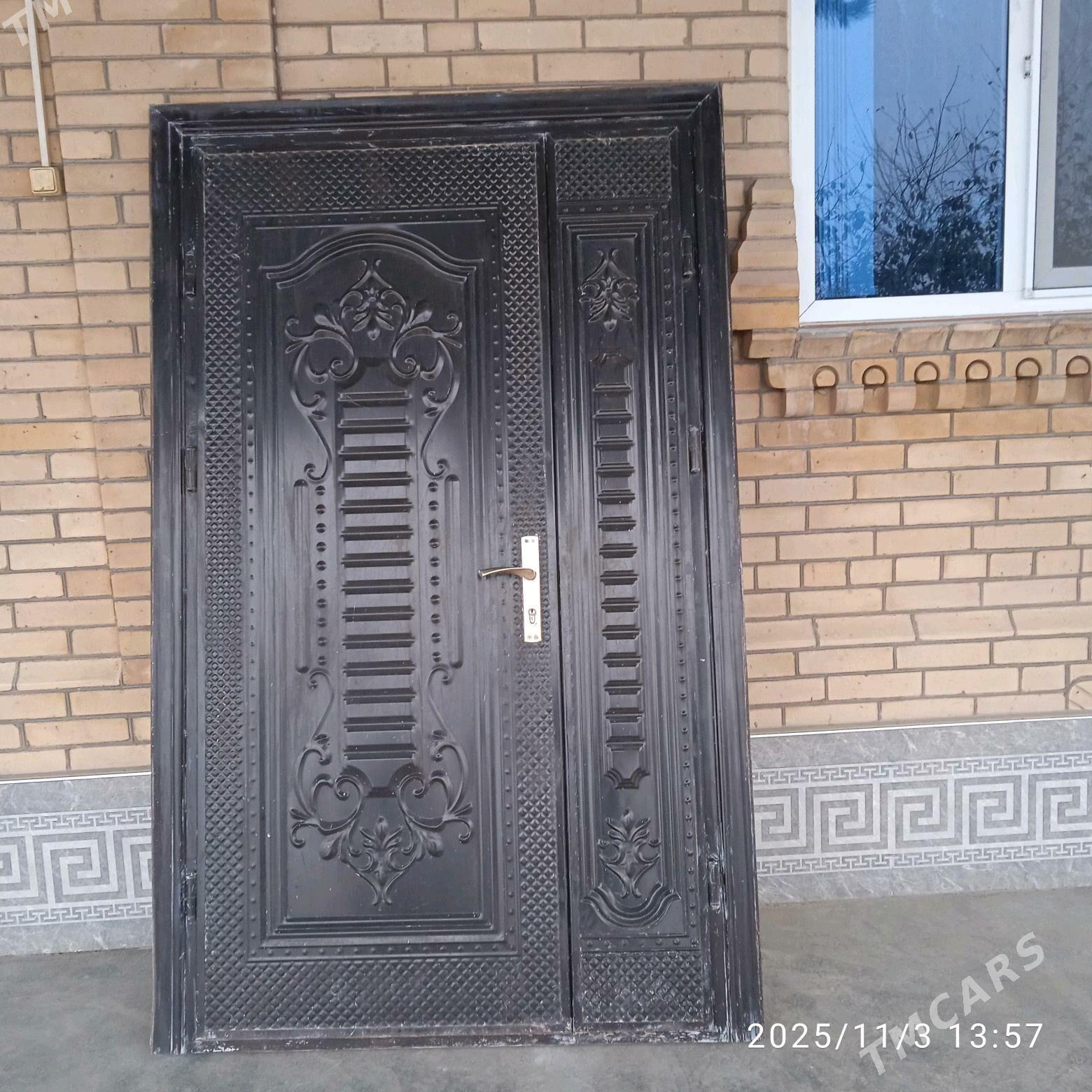 Gapy. Двер. Isik. - Çärjew - img 1